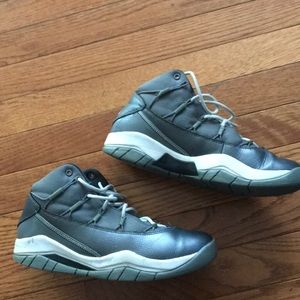 Boy’s Size 6 Grey and White Air Jordan’s